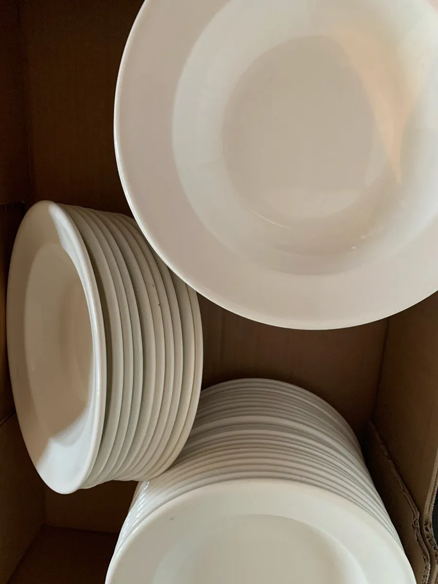 Box of curry / stew. Bowls - Image 1
