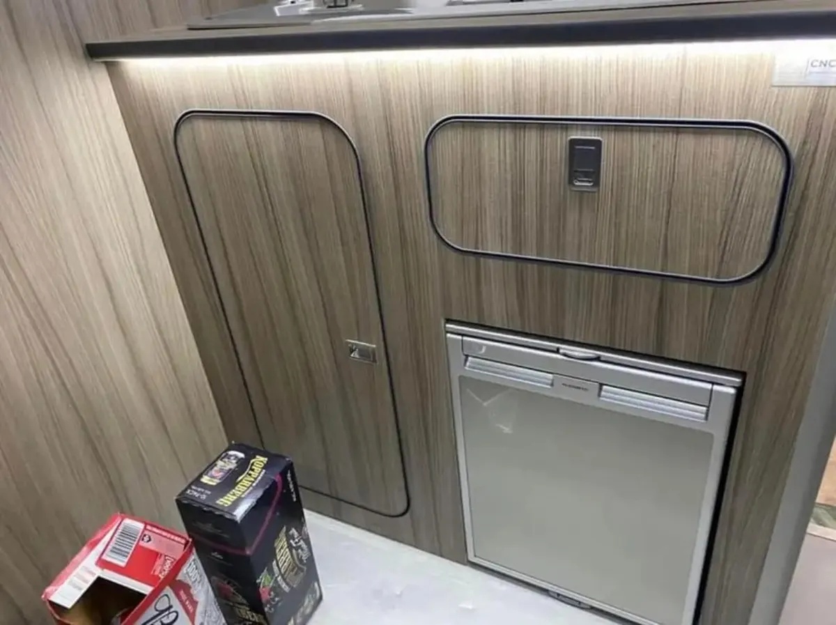 Mercedes sprinter camper racevan 2012 - Image 4