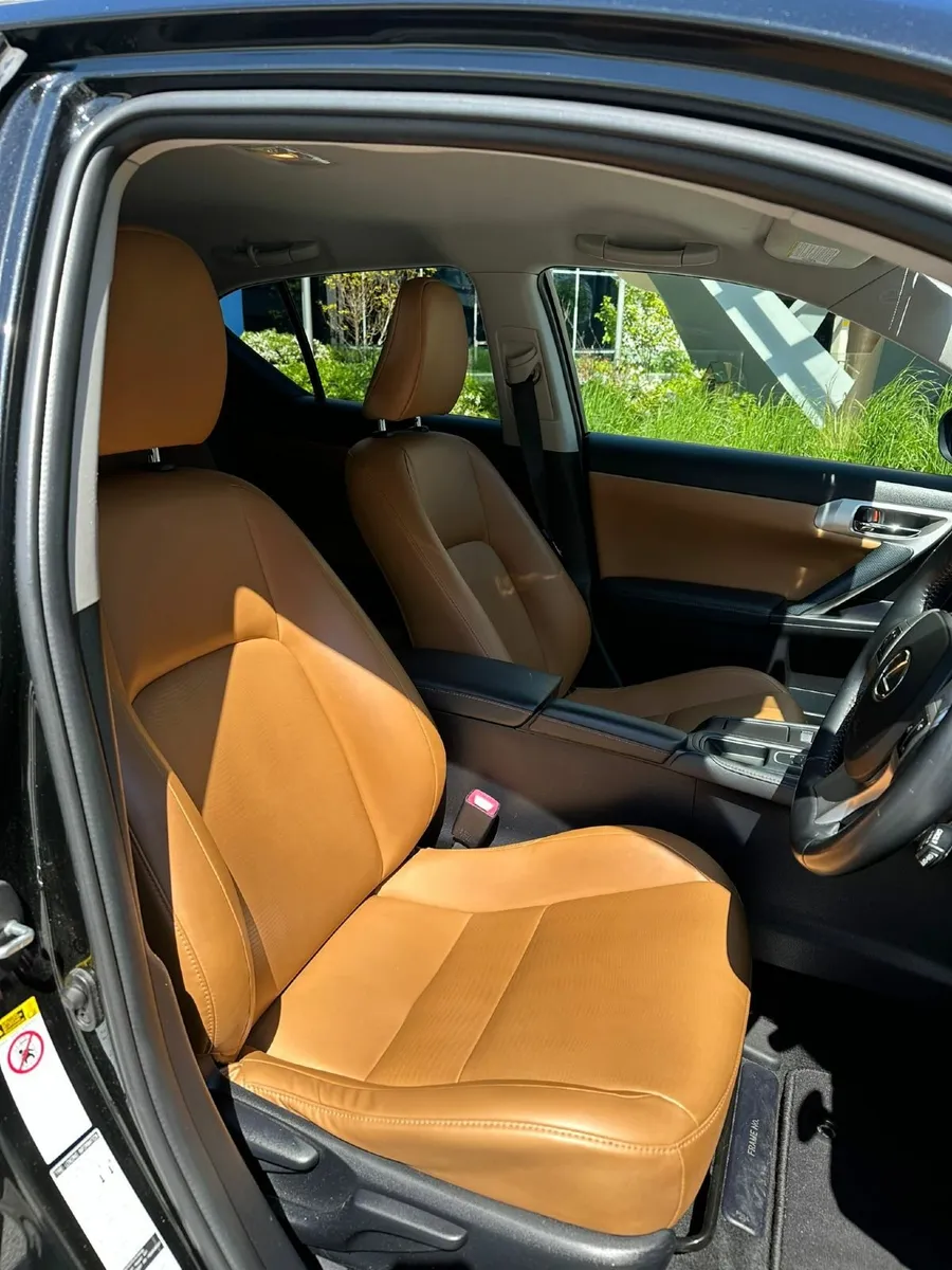 Lexus CT 200h  2013 - Image 3