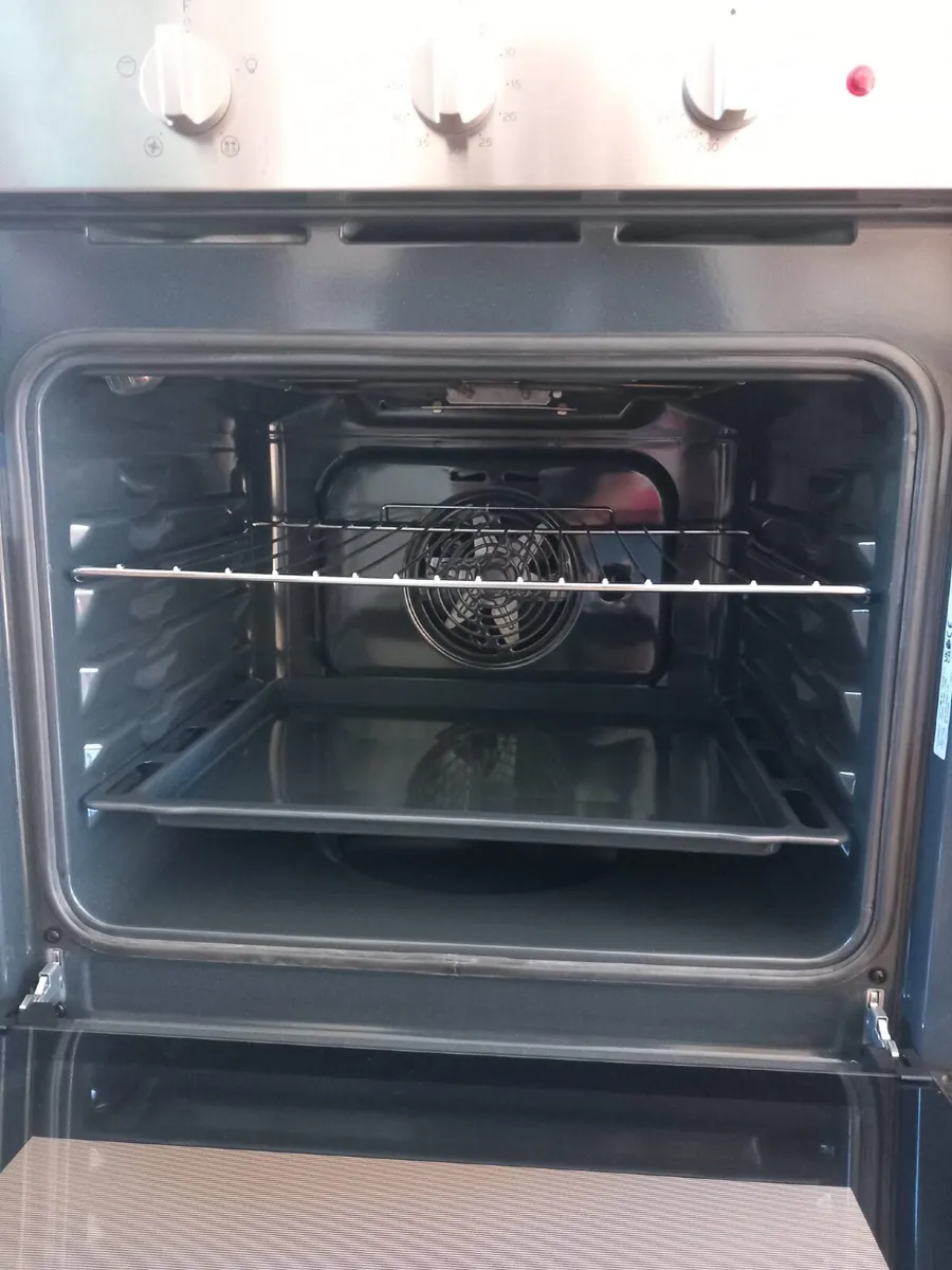 INDESIT BUILT-IN OVEN. - Image 2