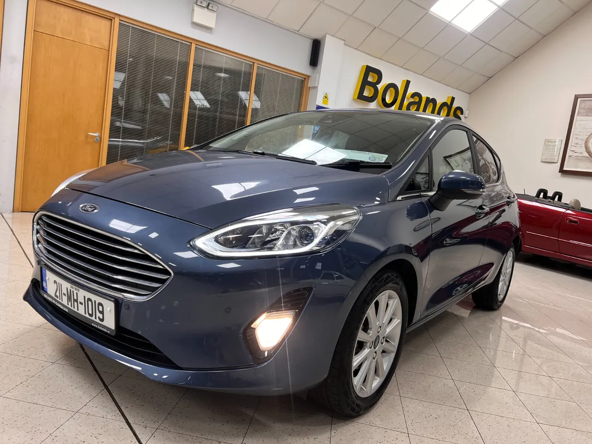 *AUTOMATIC* ONLY 24,000 Kms TITANIUM 125BHP As New - Image 1