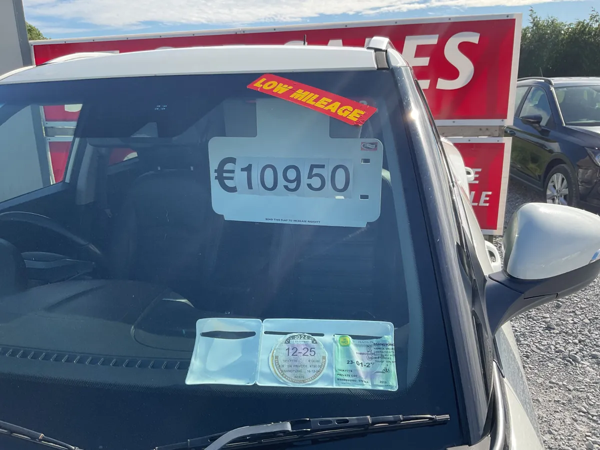 SSANG YONG TIVOLIS 1.6 DIESEL 1 OWNER LOW KMS - Image 4