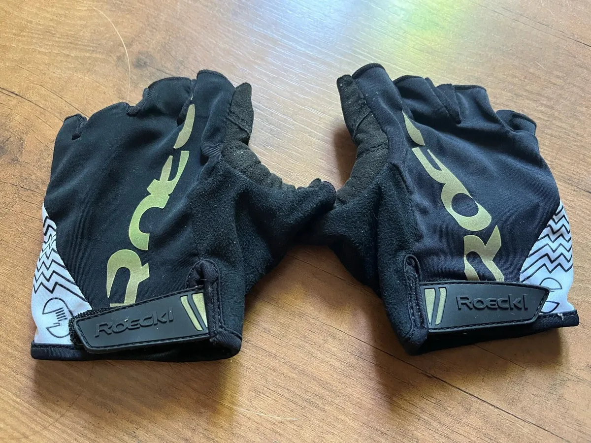 Cycling equipment set - Image 3