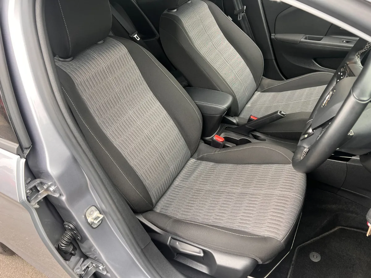 *ONLY 24,000 Kms*High Spec **Finance Arranged/Mass - Image 3