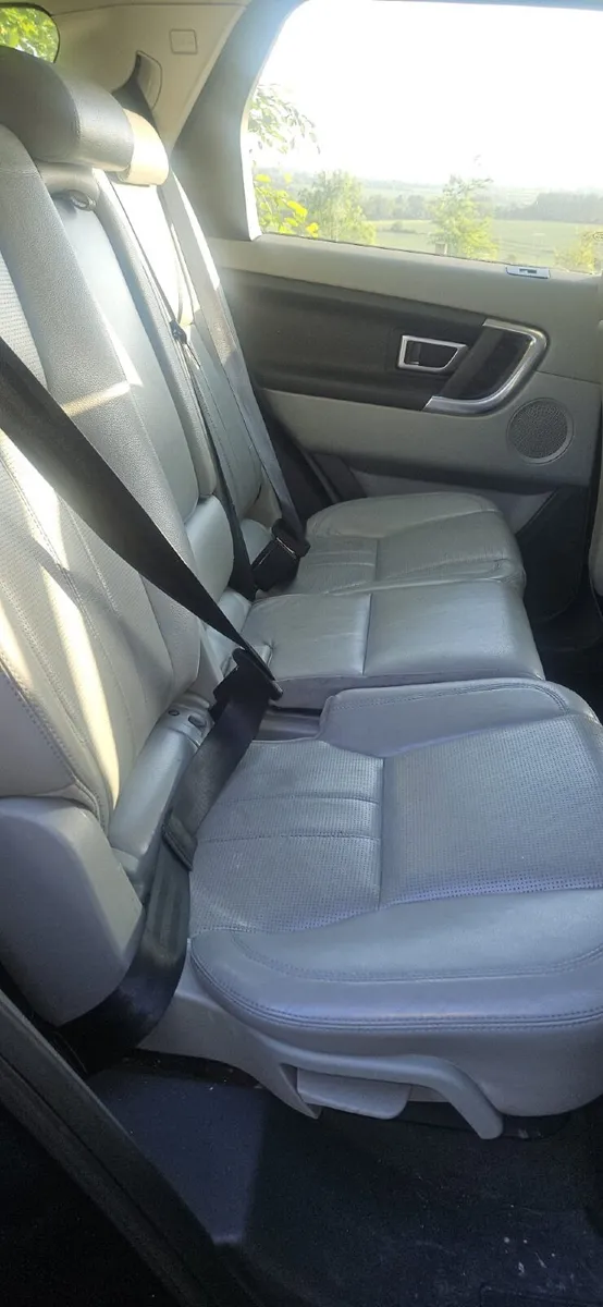 Range Rover discovery 7seater auto diesel - Image 2