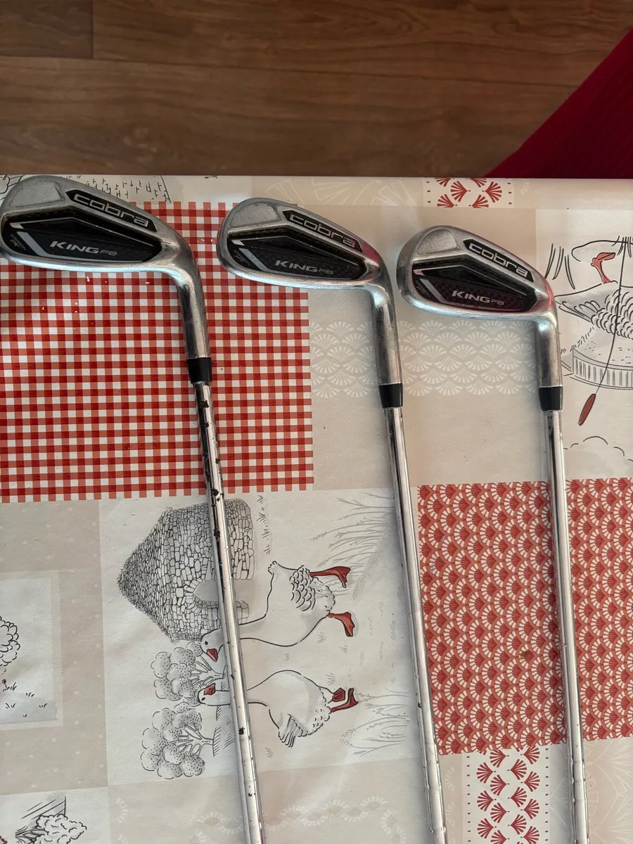 Golf clubs (cobra irons) - Image 1