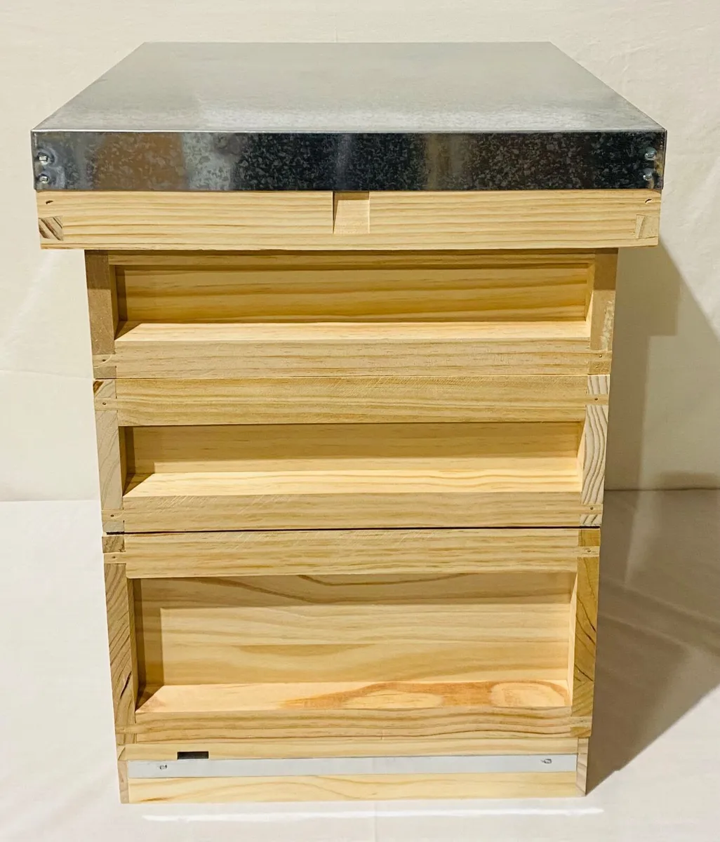 Beehive - National Hive Bundle - Image 1