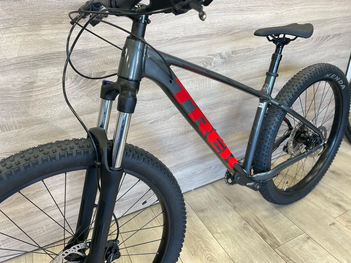 Trek Roscoe 6 (Brand new) - Image 3