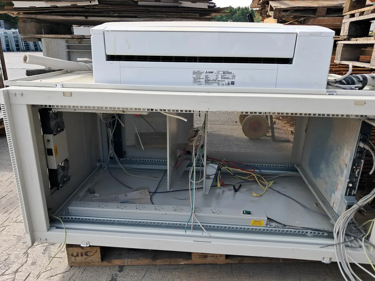 Server cabinet - Image 3