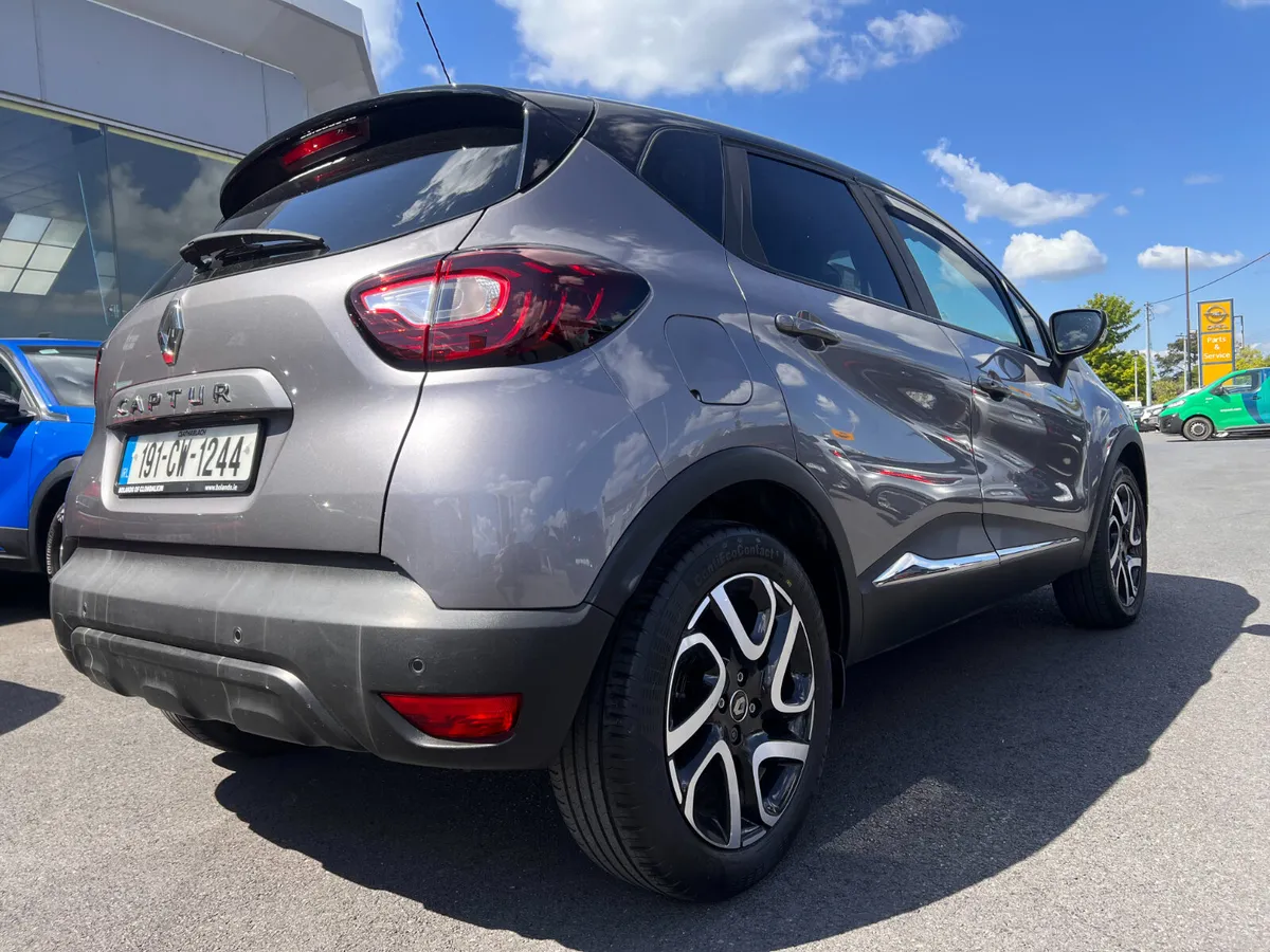 Superb Value  2019 Diesel 1.5 ICONIC DCI 90BHP  ** - Image 2