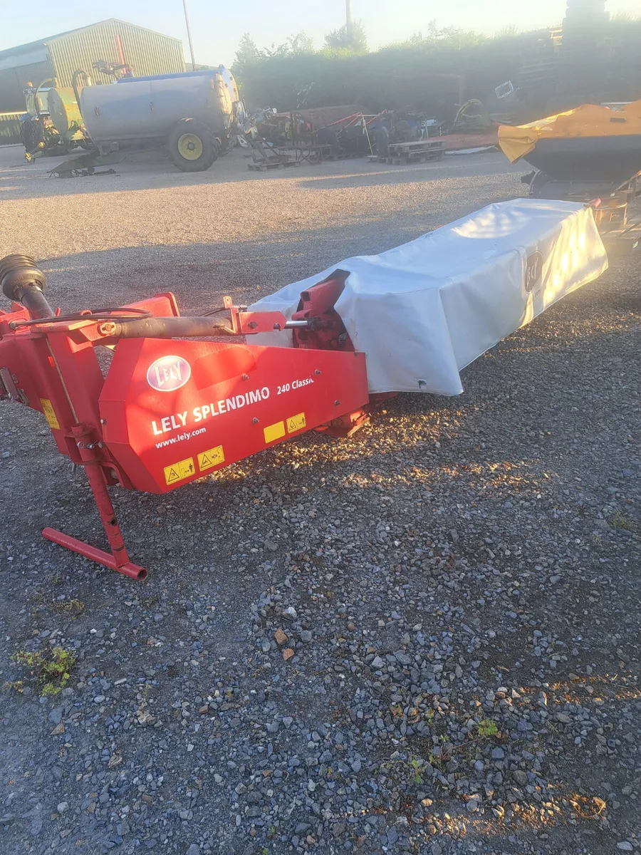 Farm machinery - Image 2