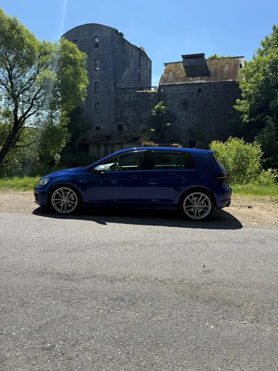 Volkswagen Golf R DSG - Image 4