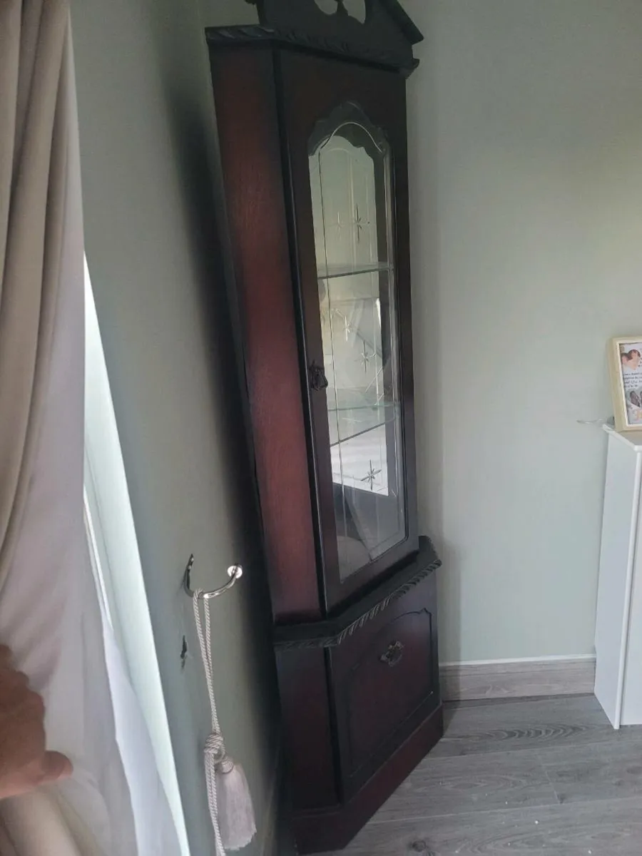 Corner unit