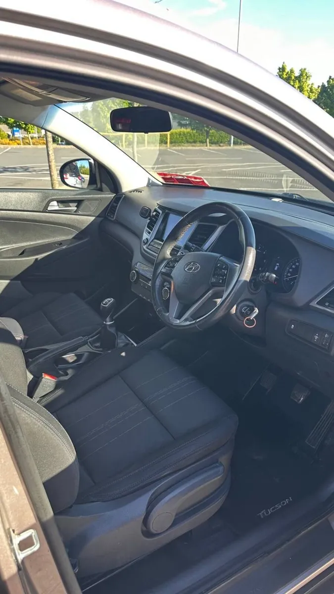 Hyundai Tucson 2016 Low km - Image 3