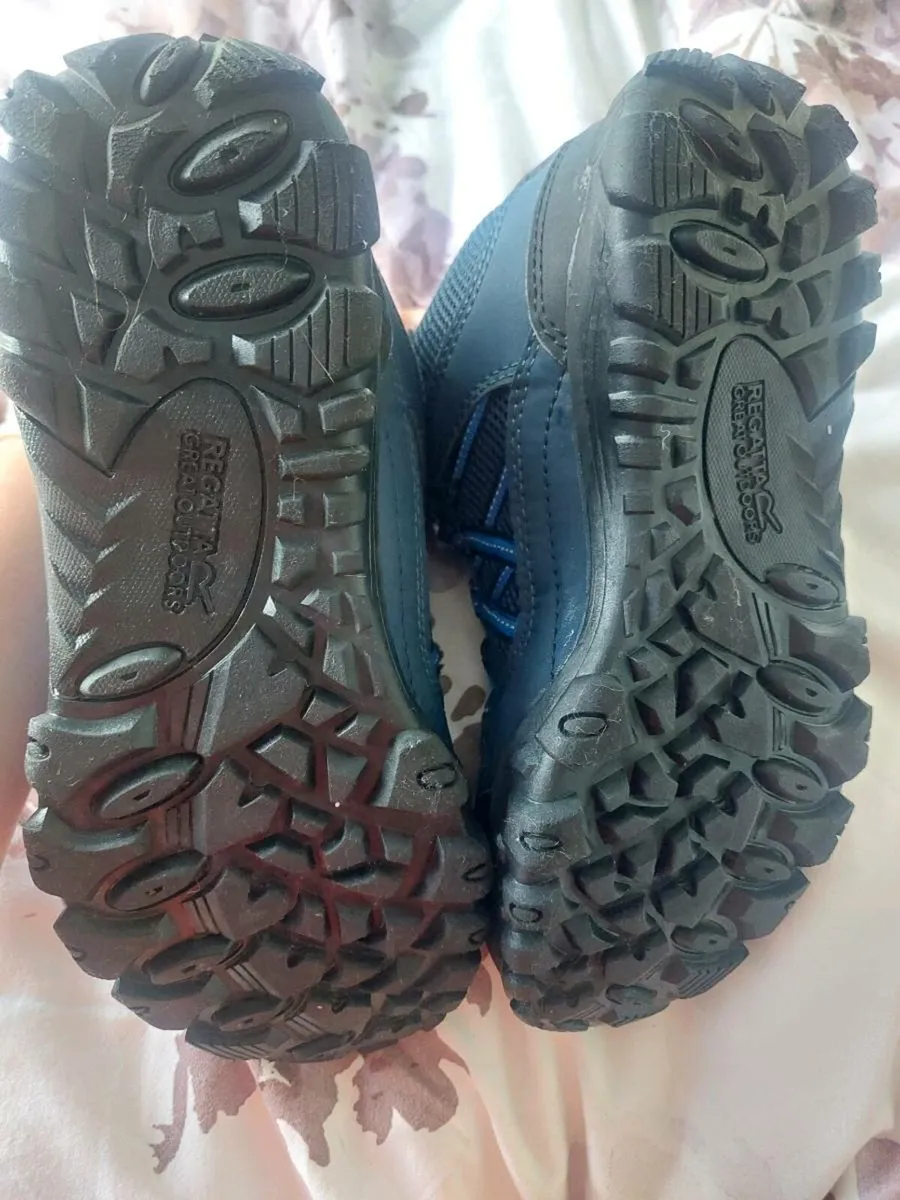 Hiking boots - Image 3