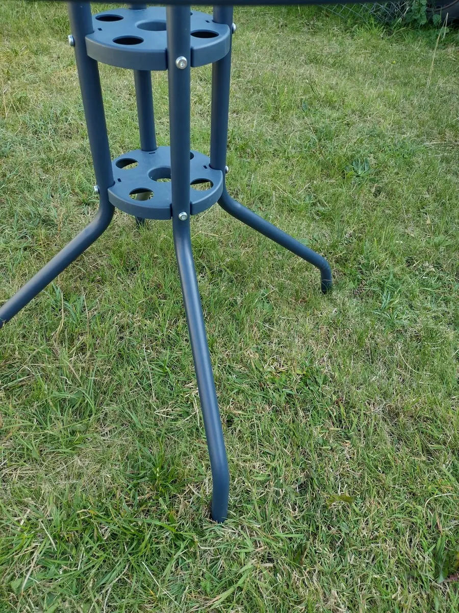 Glass top garden/patio table - Image 3