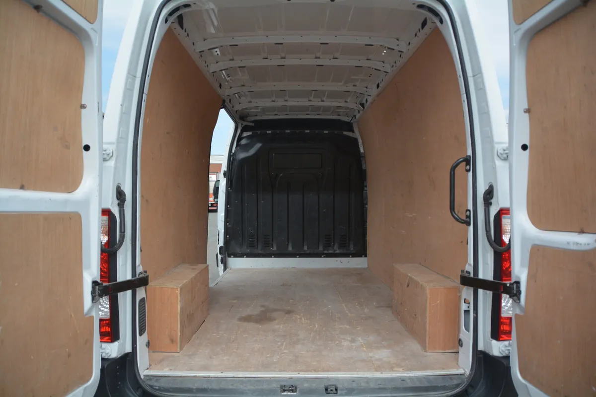 Opel Movano 2021 - Image 2