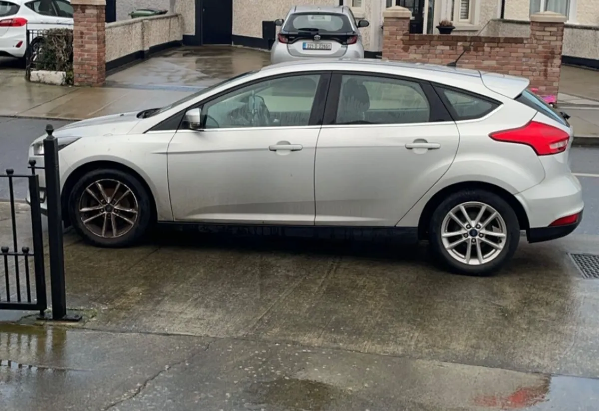 Ford Focus 2015 - Image 2