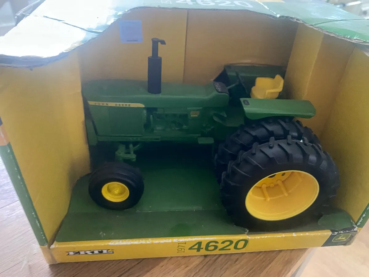 John Deere 4620 1:16 scale model - Image 1