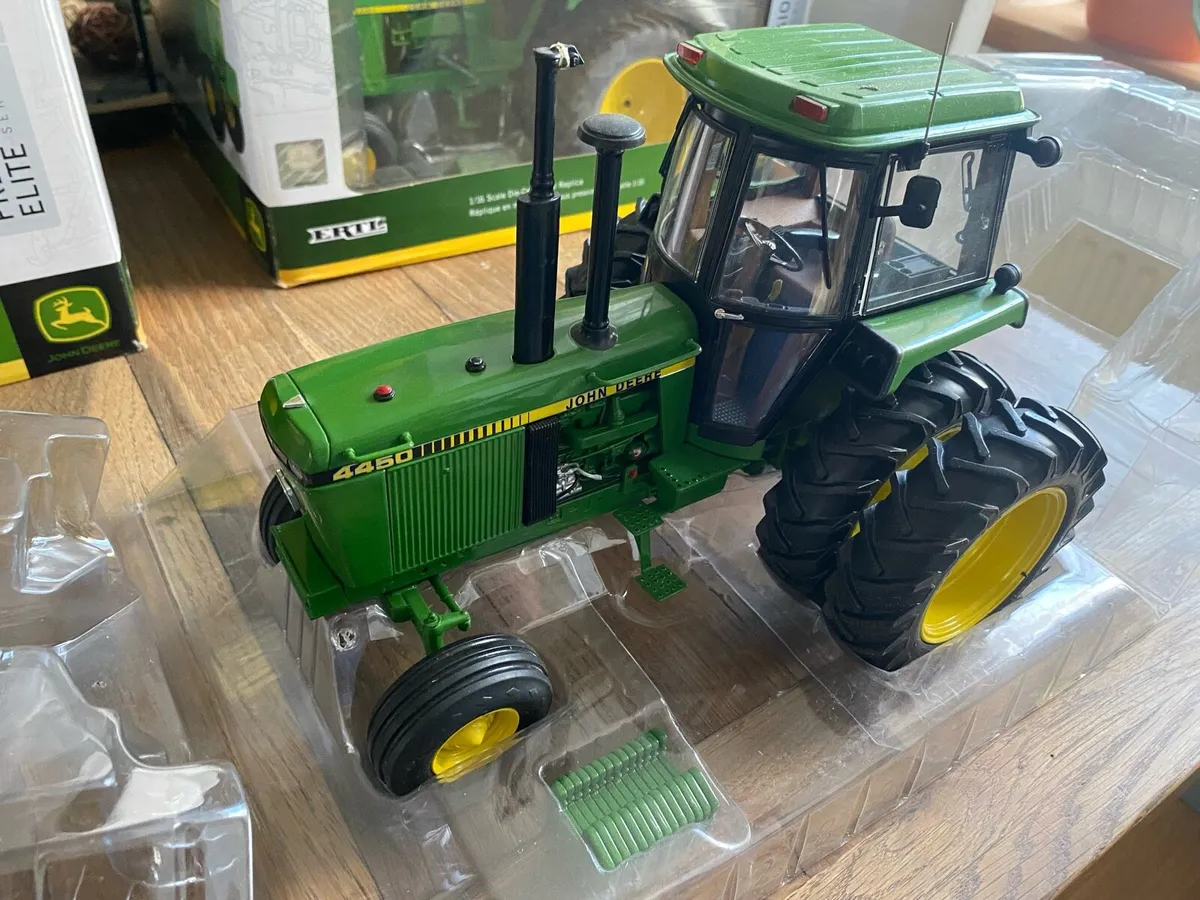 John Deere 4450 precision elite 1:16 scale model - Image 1