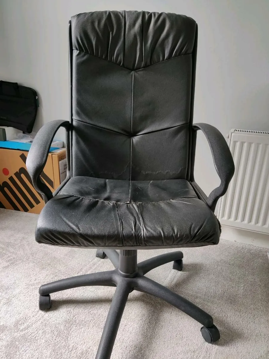 Office chair - Image 1