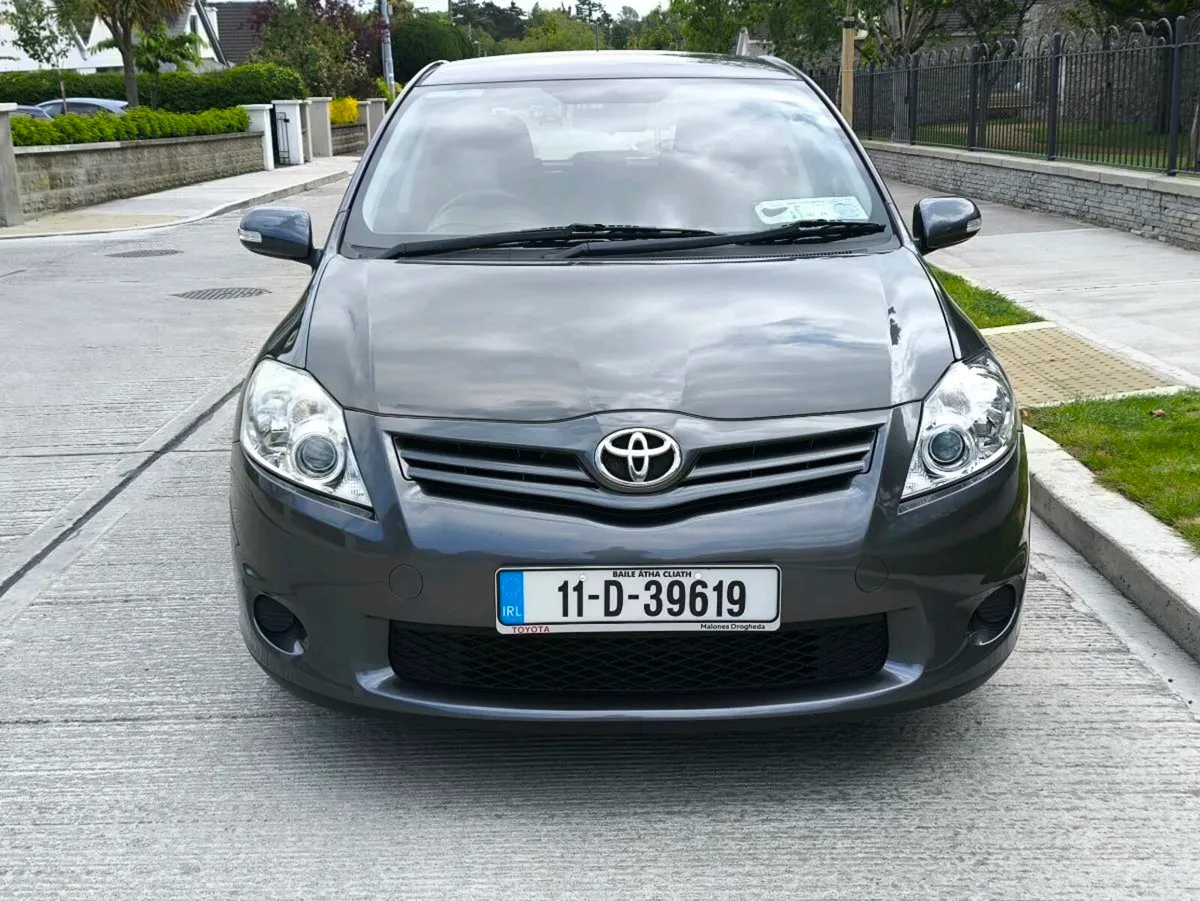 2011 AURIS NCT 01/2026 TAX 02/2026 - Image 3