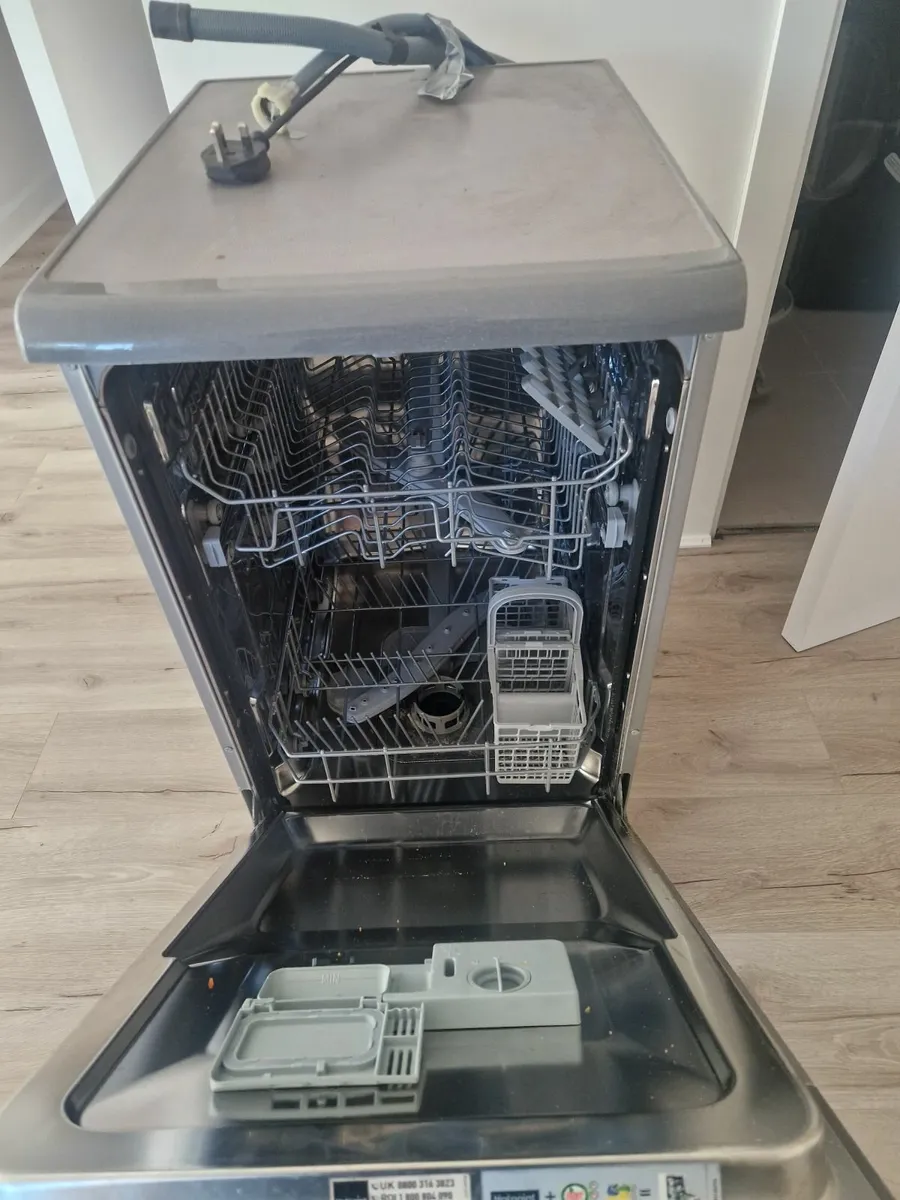 Dishwasher - Image 1