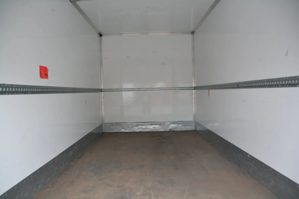 Mitsubishi Fuso 3.5T Box & Lift - 4 year warranty - Image 2