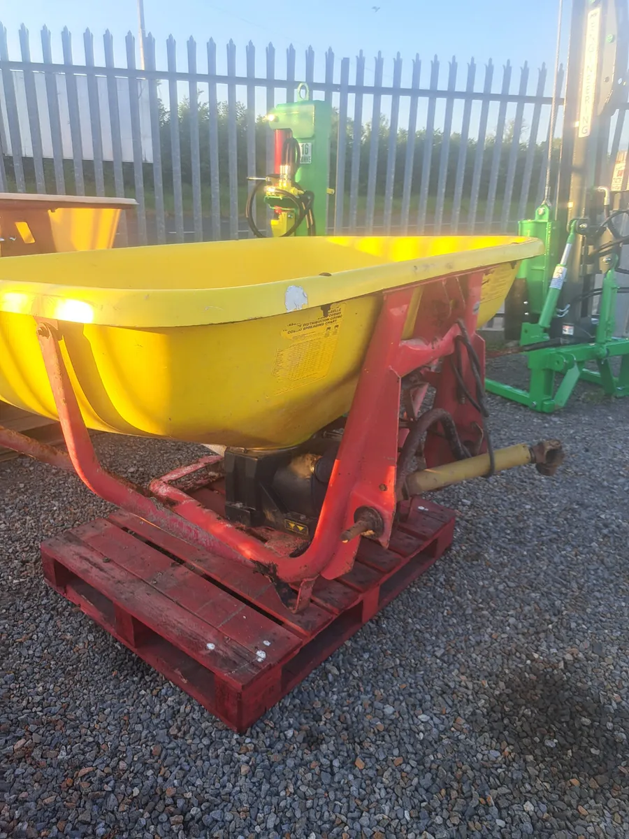 Farm machinery - Image 1