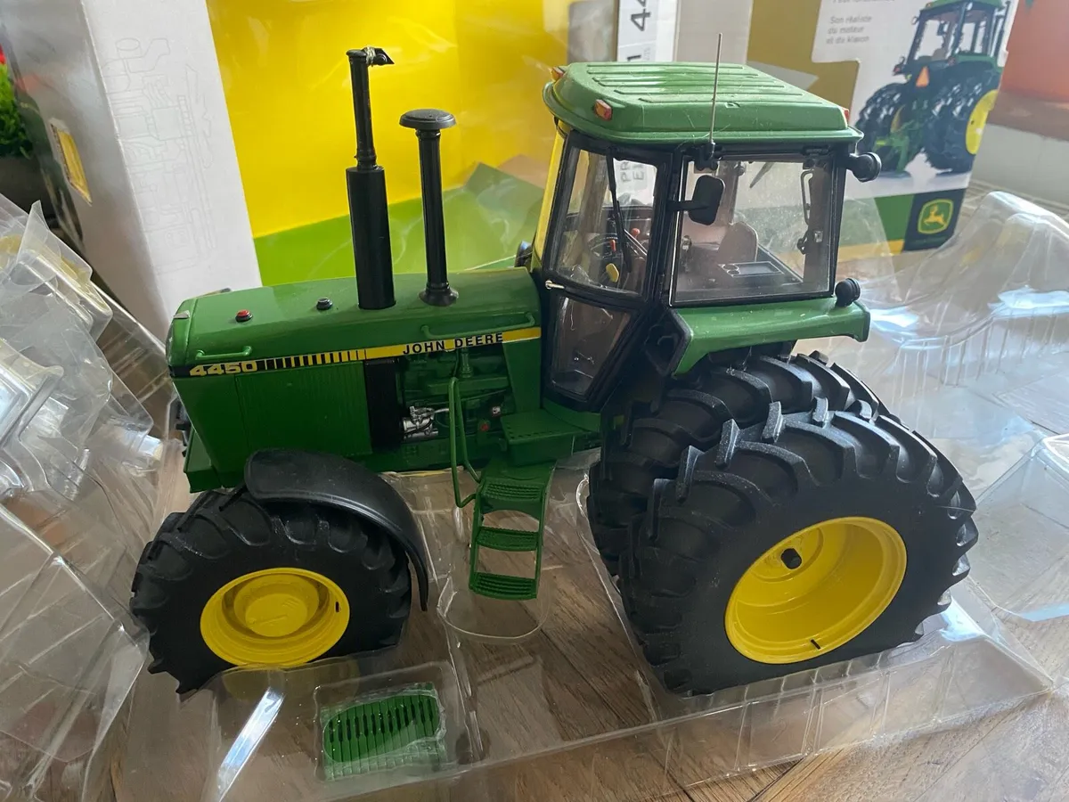 John Deere 4450 precision elite 1:16 scale - Image 2