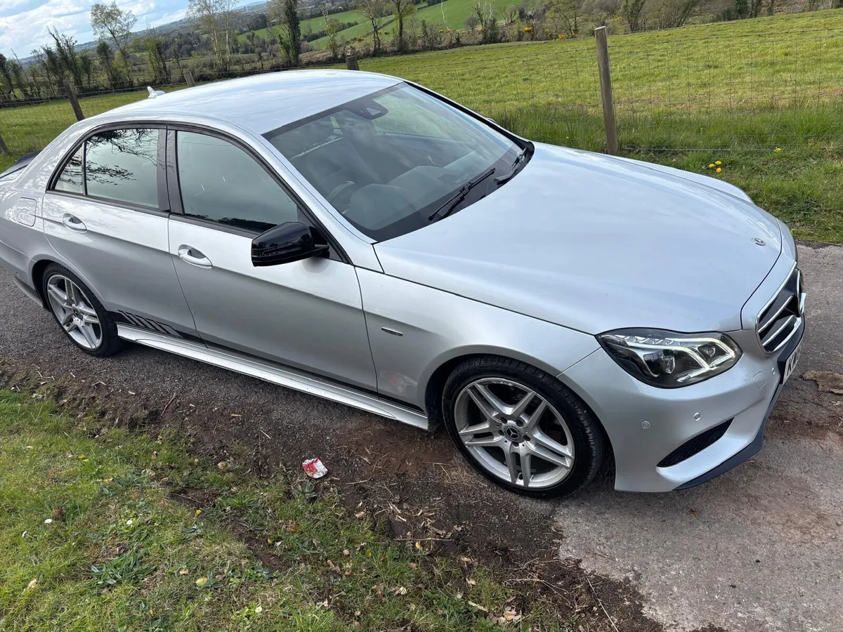 ‘16 Mercedes-Benz E220 BlieTec AMG Night (LOW NOX) - Image 3