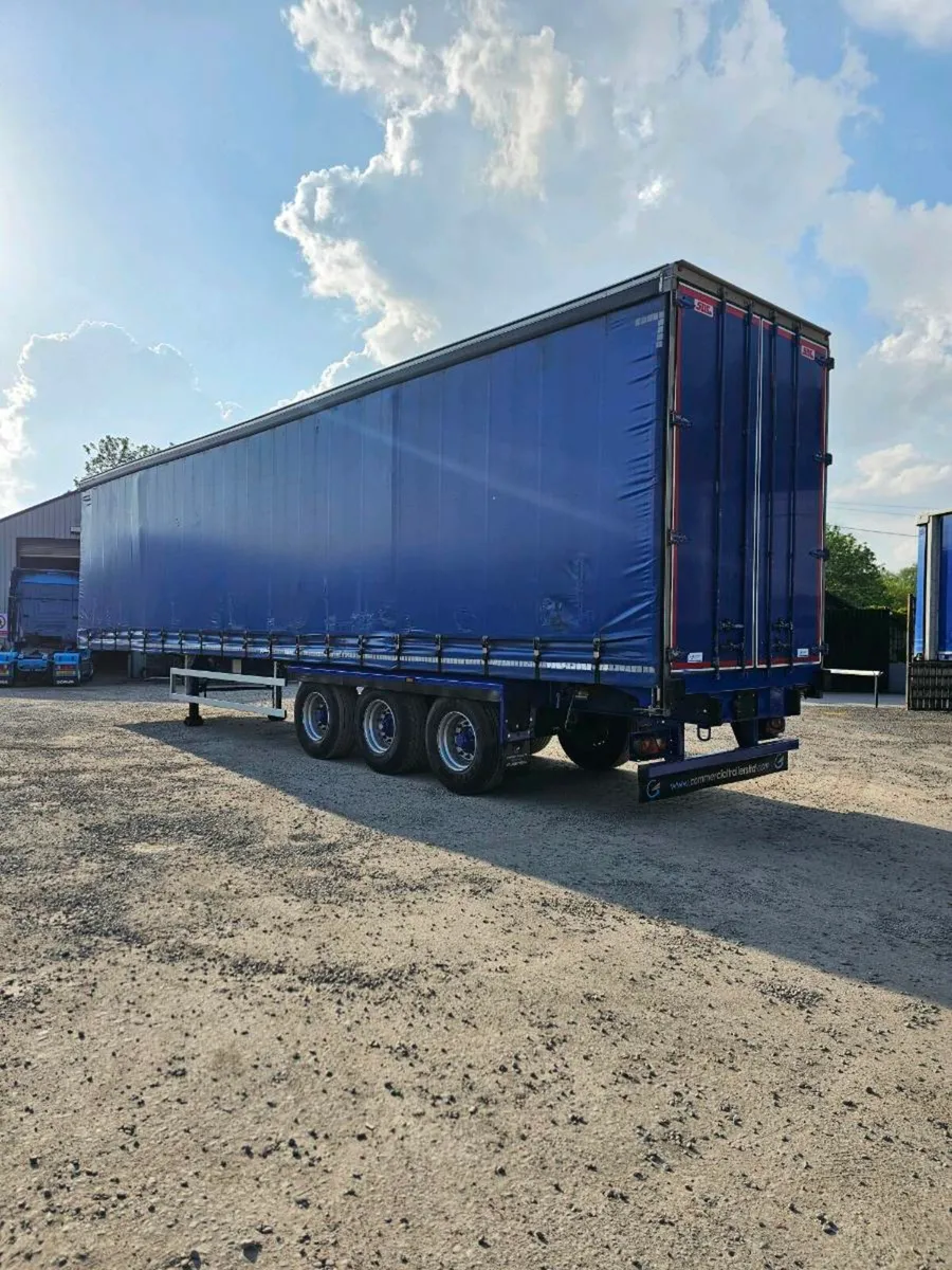 2014 SDC CURTAINSIDER - Image 2