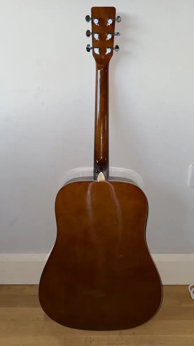 Guitar - Image 2