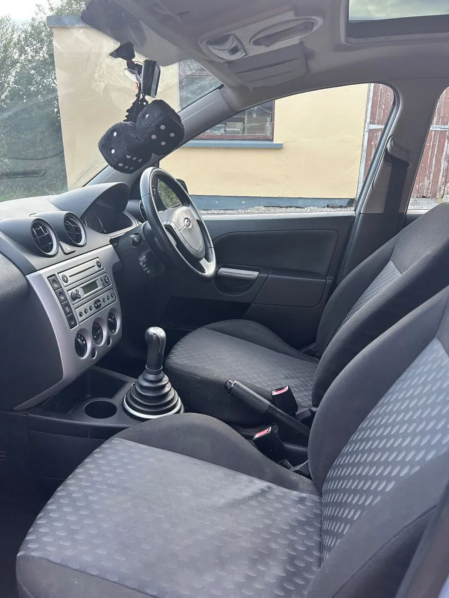 Ford Fiesta 2005 - Image 3