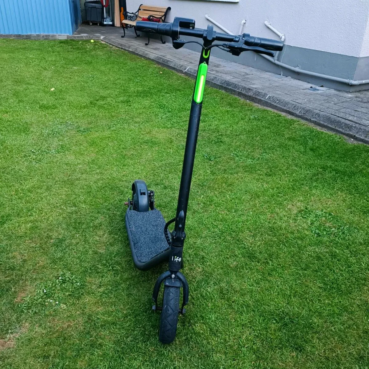 Electric scooter - Image 2
