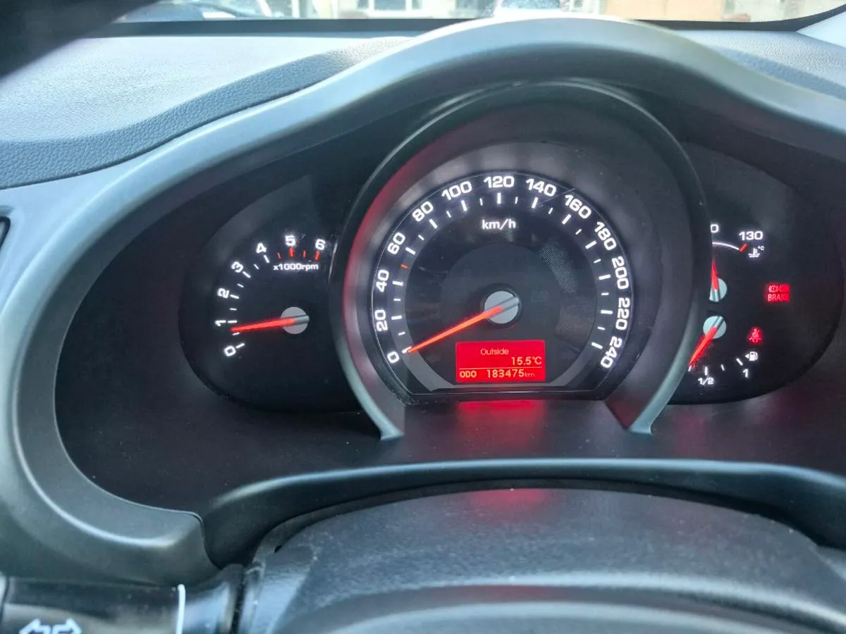 Car - Image 3