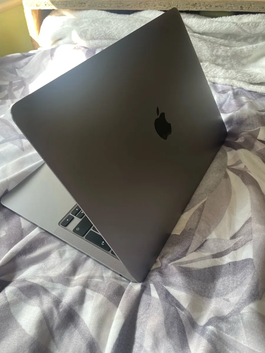 MacBook Pro 2020(collection only) - Image 4