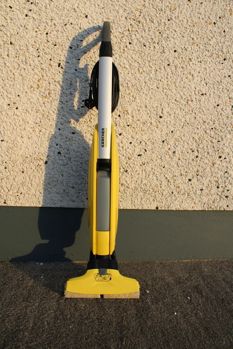 Karcher FC5 Hard Floor Cleaner - Image 1