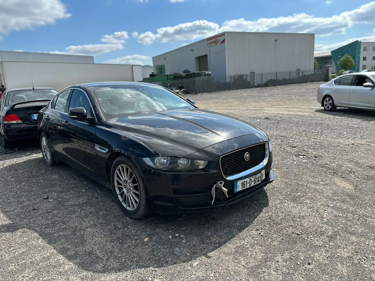 Jaguar XE 2016. 2.0 d - Image 2