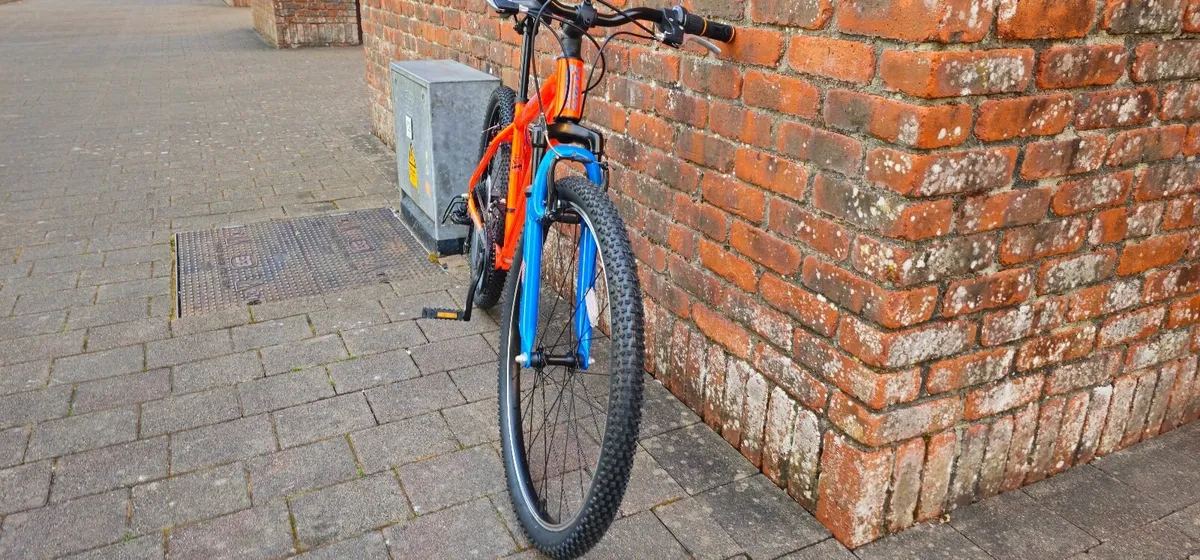 26 Inch Team Mountain Bike Orange, brand new - Image 4