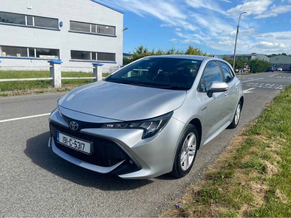 Toyota Corolla Luna H/B 4DR Auto Hybrid - Image 2