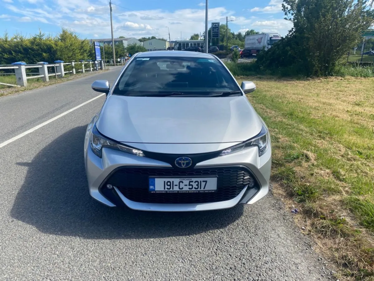 Toyota Corolla Luna H/B 4DR Auto Hybrid - Image 3