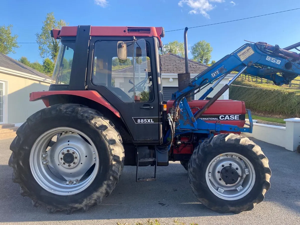 Case 885XL with front loader 1991 - Image 1