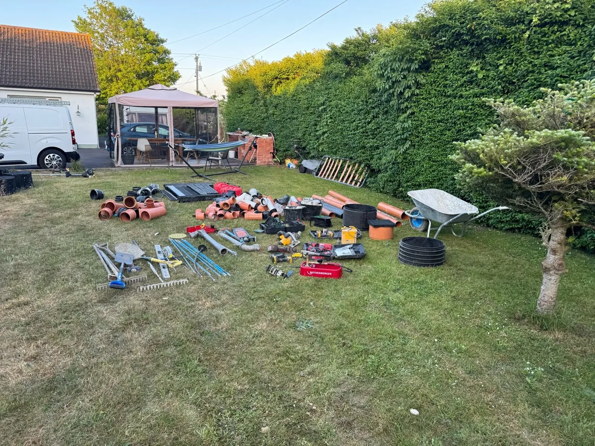 Drainage and plumbing equipment and power tools - Image 1