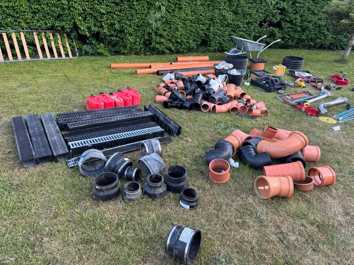 Drainage and plumbing equipment and power tools - Image 4