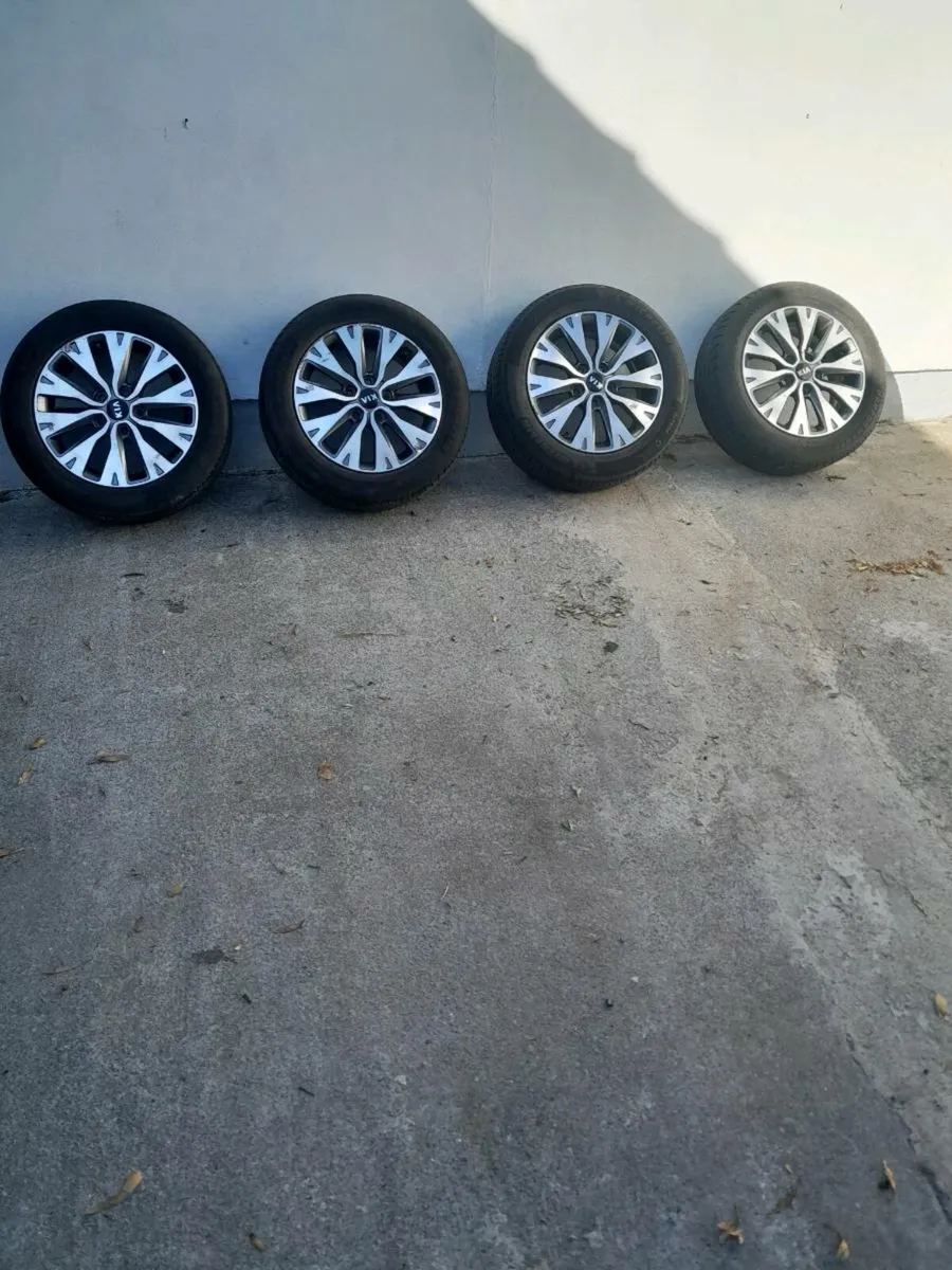 Genuine Kia ceed alloys - Image 1