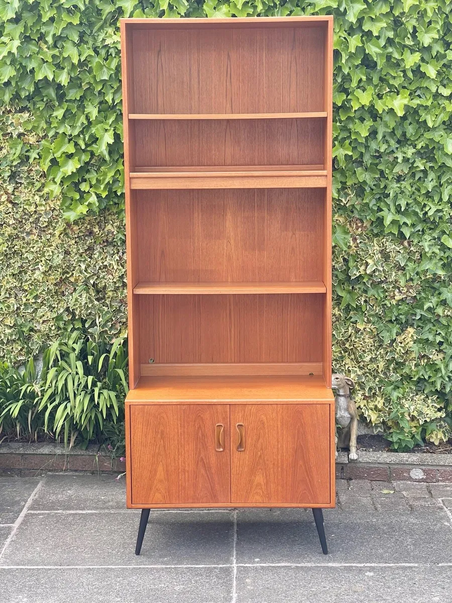 Mid century  G plan book & chest - Image 1