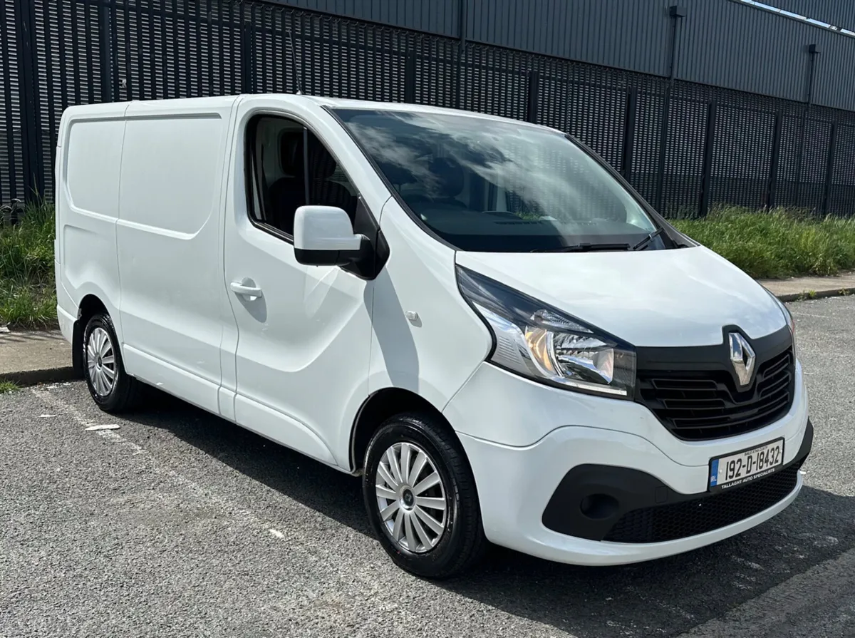 192 Renault Trafic LOW KLM’s - Image 1