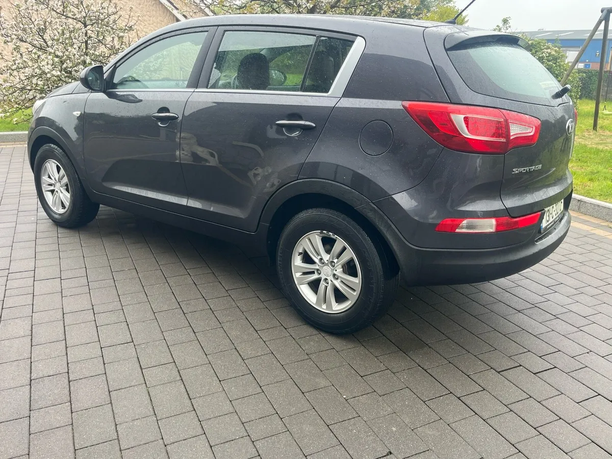 2013 Kia Sportage *Low kms* - Image 4