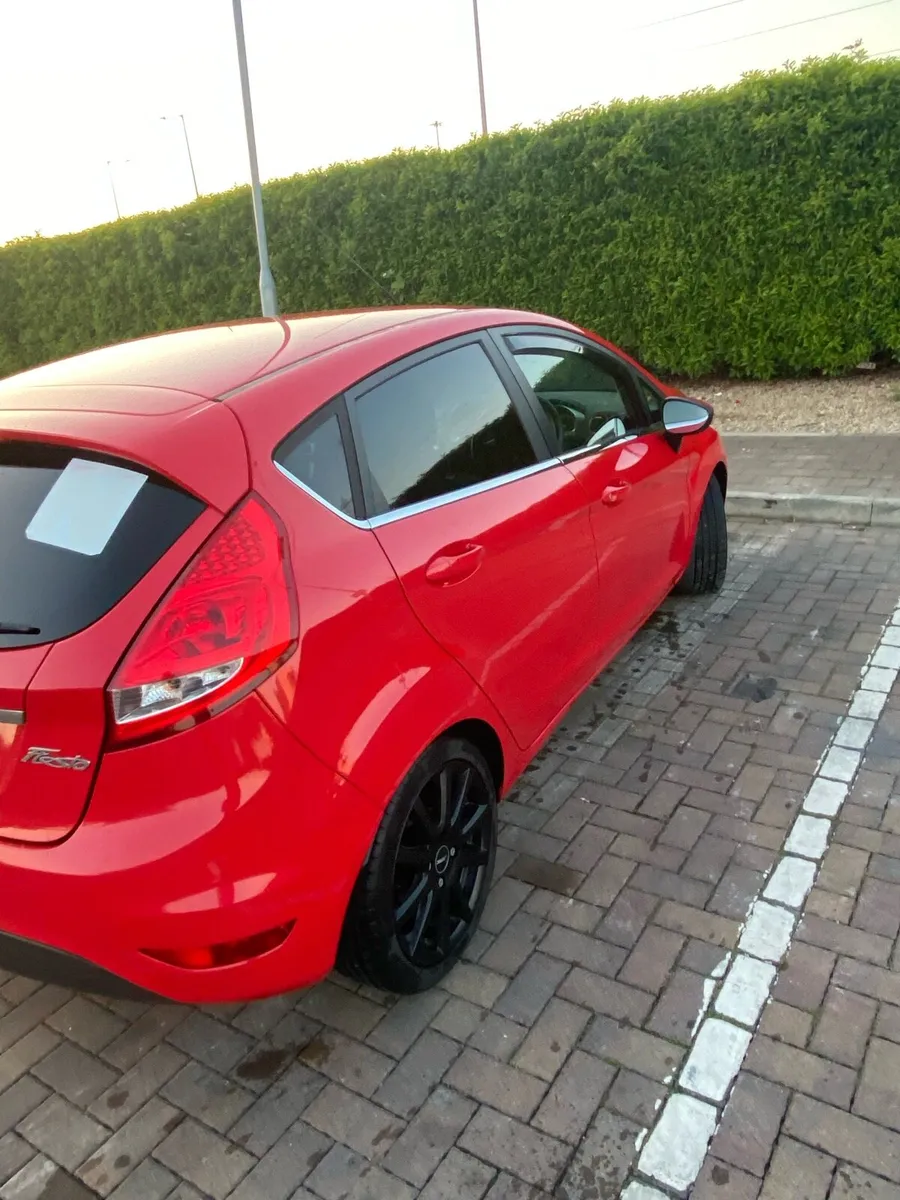 2012 Ford fiesta “Titanium” 116,000 Km - Image 2
